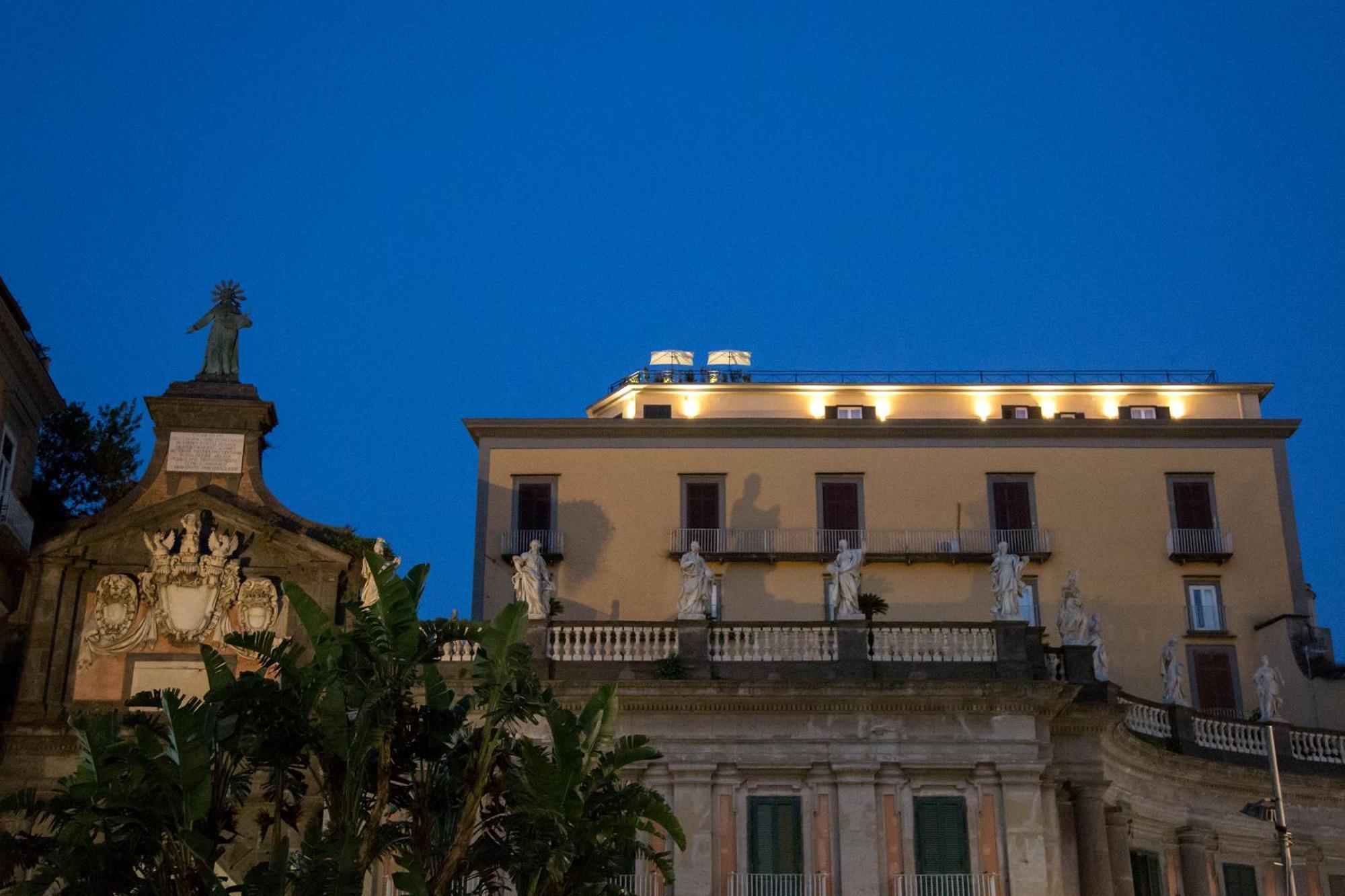 Galleria Port'Alba - Suites & Rooftop Naples Luaran gambar